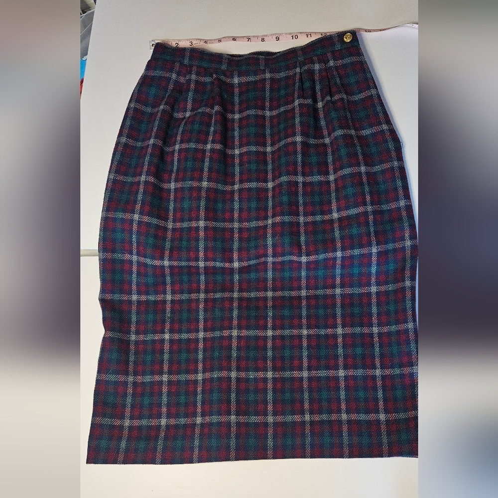 Vintage Haberdashery Plaid Leslie Fay Blue, Red And Green Plaid Pencil Skirt
